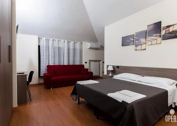 Bed & Breakfast Opera 3*